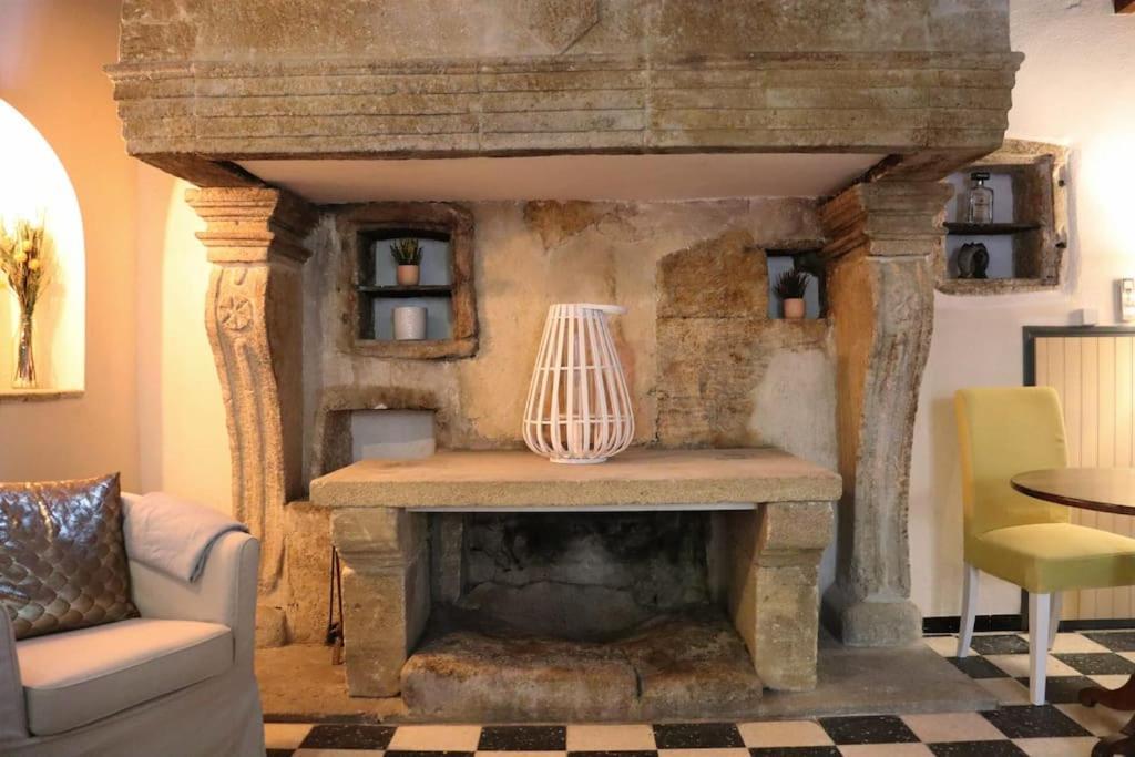 Apartament Entre Uzes Et Le Pont-Du-Gard Le Logis D'Autrefois Castillon-du-Gard Zewnętrze zdjęcie