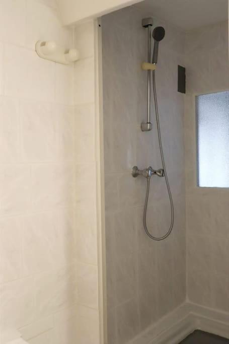 Apartament Entre Uzes Et Le Pont-Du-Gard Le Logis D'Autrefois Castillon-du-Gard Zewnętrze zdjęcie