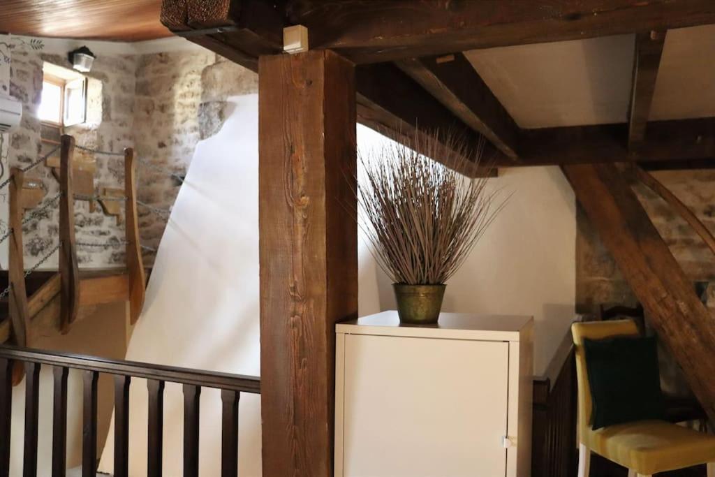Apartament Entre Uzes Et Le Pont-Du-Gard Le Logis D'Autrefois Castillon-du-Gard Zewnętrze zdjęcie