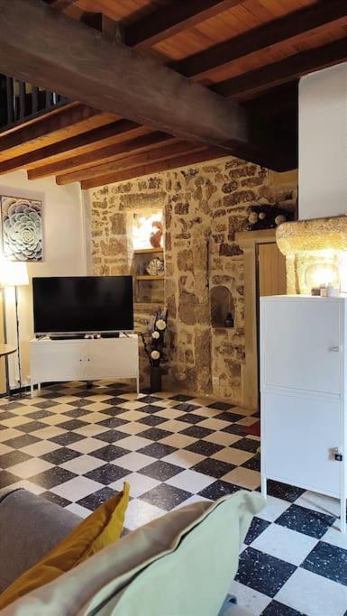 Apartament Entre Uzes Et Le Pont-Du-Gard Le Logis D'Autrefois Castillon-du-Gard Zewnętrze zdjęcie