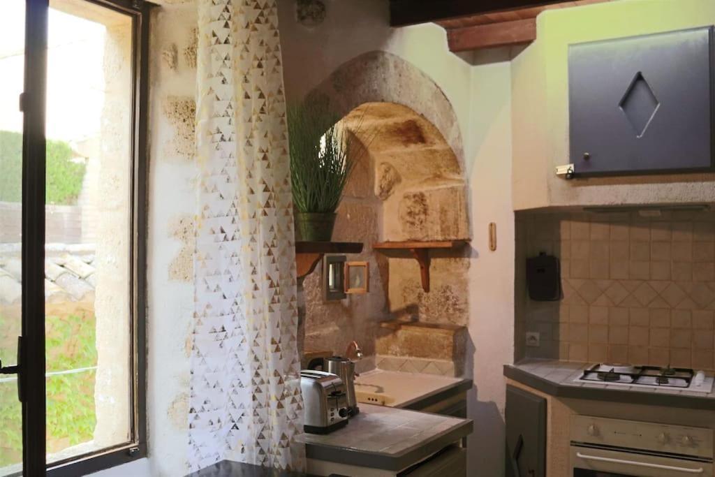 Apartament Entre Uzes Et Le Pont-Du-Gard Le Logis D'Autrefois Castillon-du-Gard Zewnętrze zdjęcie